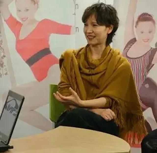 “健美女皇”马华41岁病逝,将军父亲痛哭,丈夫绝望下求神拜佛