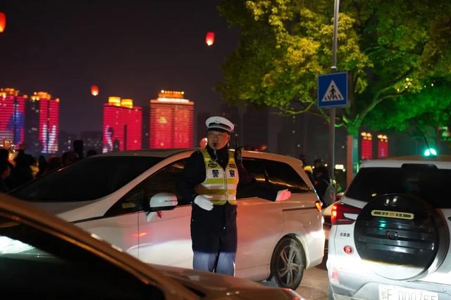 今天!襄阳东站、汽车客运站、机场、高速传来重要消息!