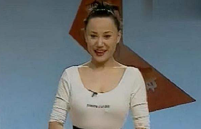 “健美女皇”马华41岁病逝,将军父亲痛哭,丈夫绝望下求神拜佛