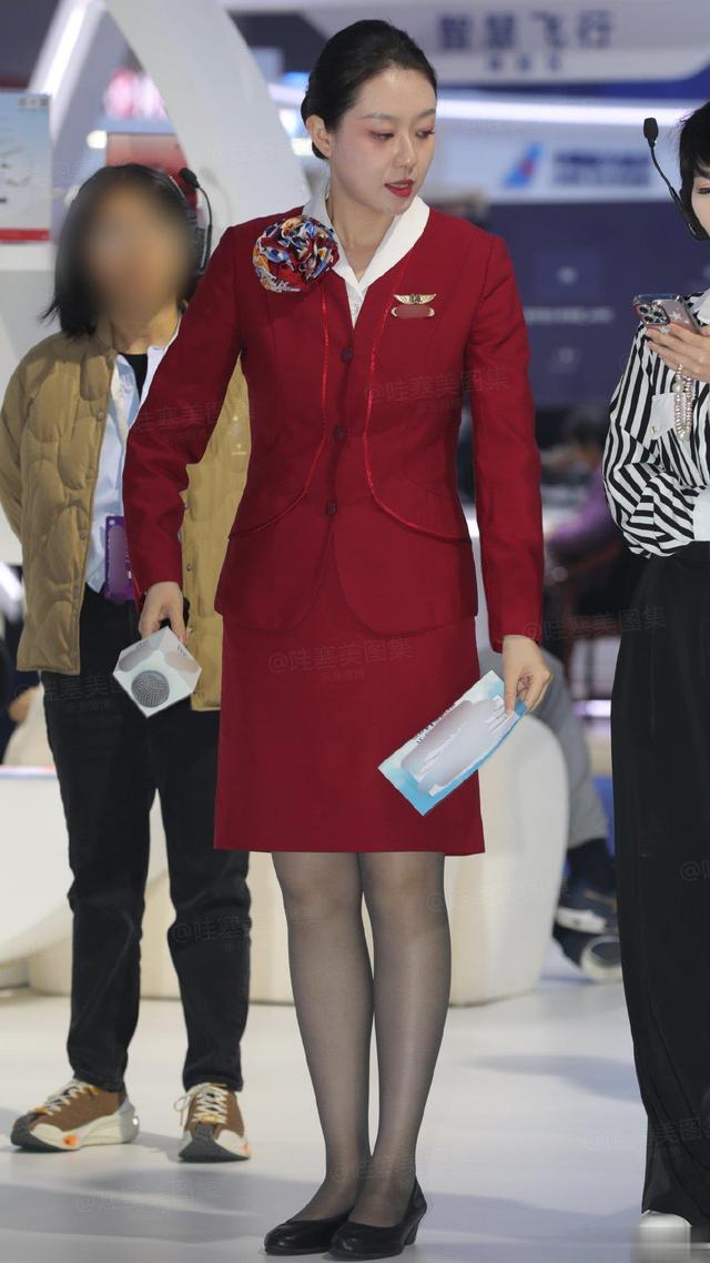 空姐黑丝,展现专业与优雅的完美融合