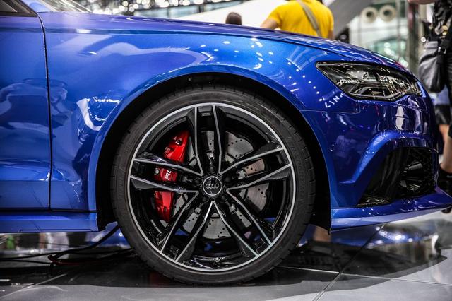 40多万的车改出160万的感觉,奥迪A6 Avant黑武士帅过自家大哥!