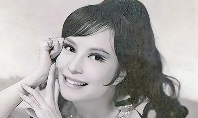 她是亚洲第一艳星,曾全裸出镜,当过间谍,后成中国卫星导航之母