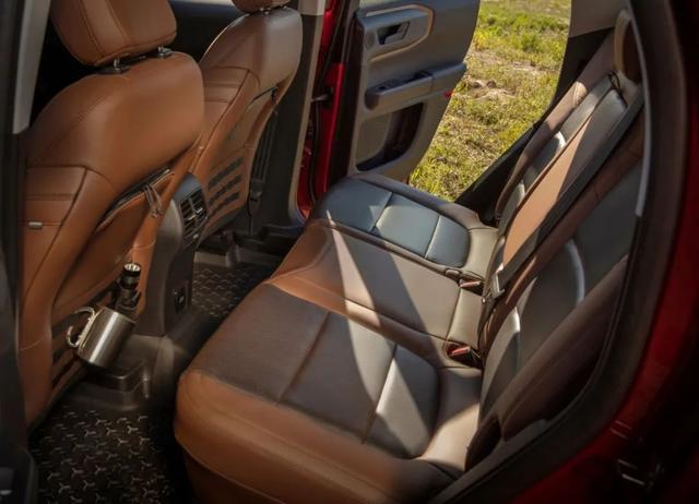 马头向下的Bronco才算福特最烈的“野马”,时隔25年出新车