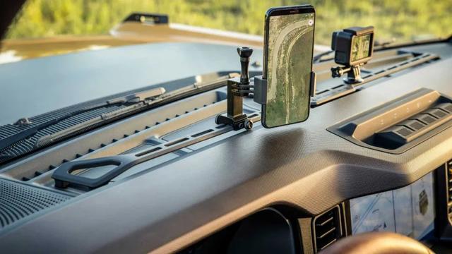 马头向下的Bronco才算福特最烈的“野马”,时隔25年出新车