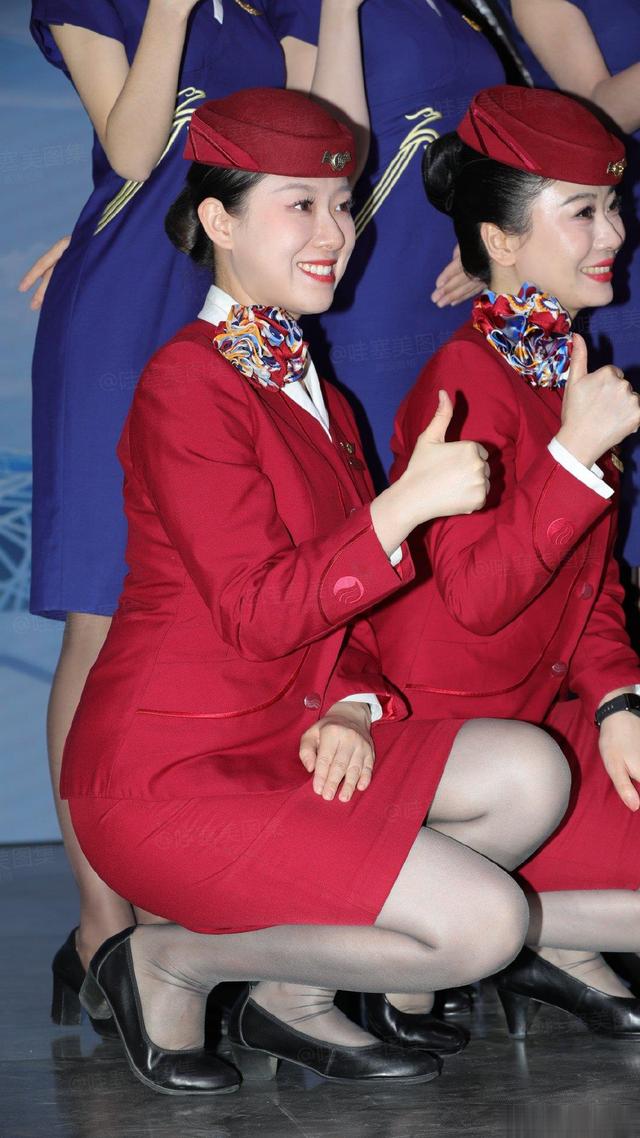 空姐黑丝,展现专业与优雅的完美融合