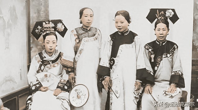 侵华日军残酷暴行,女子为活命脱下衣服让日本人拍摄,侮辱至死