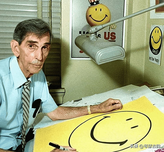 侵华日军残酷暴行,女子为活命脱下衣服让日本人拍摄,侮辱至死