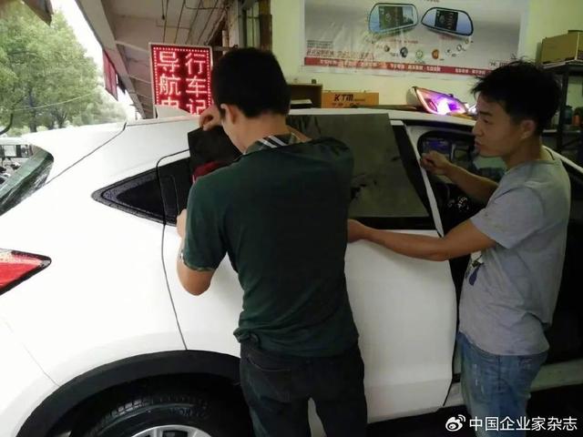 从10到1000平米门店，我用了十年｜小城创客