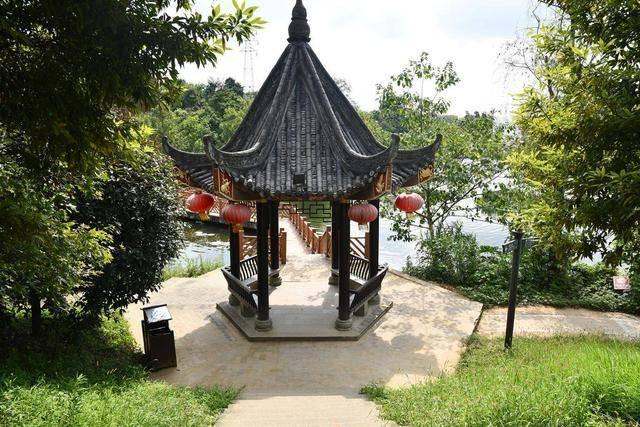 与媳妇一起驾驶e2出游,共度周日时光