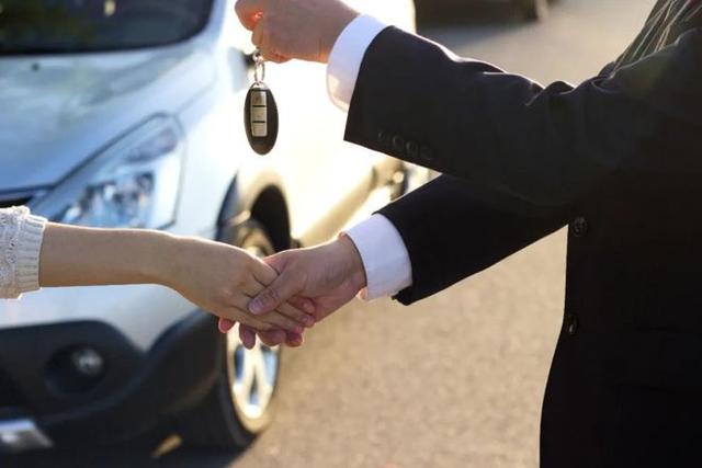 新手购车必看:签订新车购买合同,这些关键条款不可少!