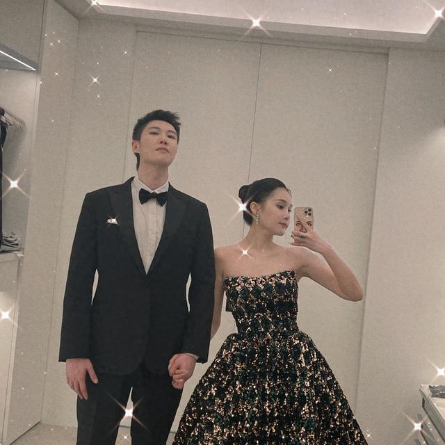 赵本山女儿球球中式婚纱美照曝光,获赞最美新娘,男友深情表白