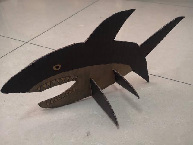 小学生手工作品,旧物利用,废旧纸盒做小车