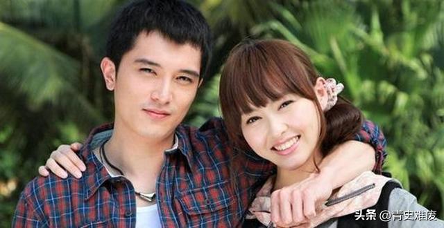 和唐嫣分手后,长达八年一直单身,直到遇见混血美女走向人生巅峰