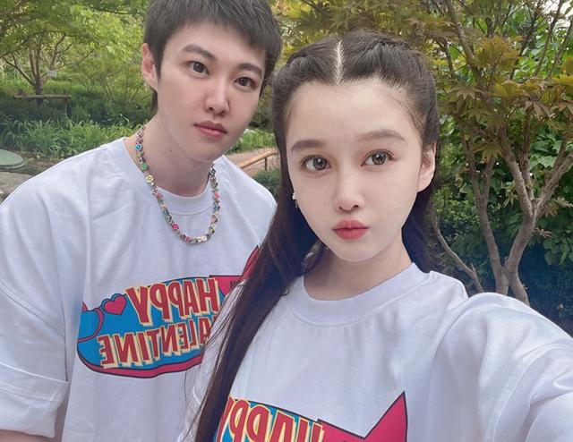 赵本山女儿球球中式婚纱美照曝光,获赞最美新娘,男友深情表白