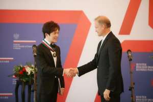 李云迪荣获波兰至高-荣耀艺术-文化勋章金质奖章