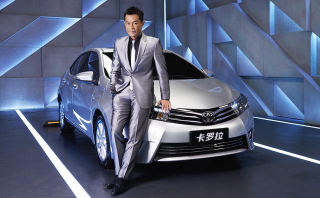 成龙代言三菱、胡歌代言CT6......粉丝:刷我的卡