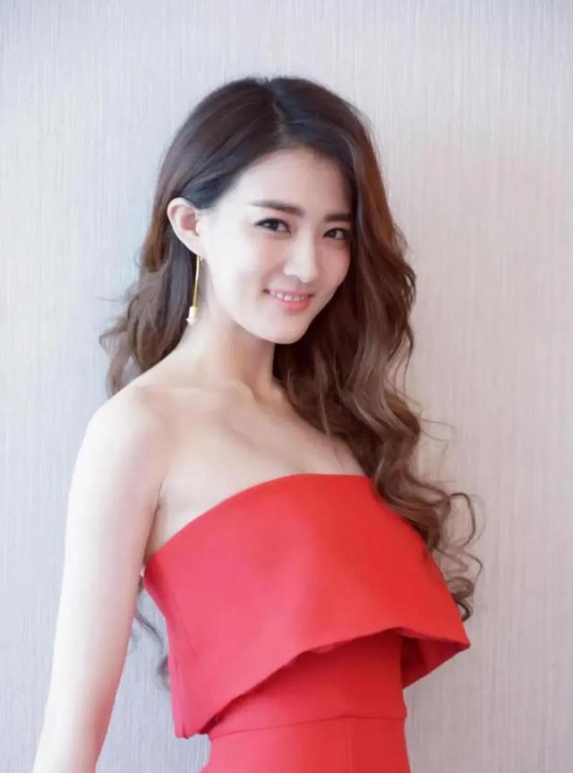 徐璐:性感写真,绽放极致魅力