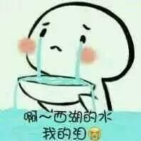 一丑女与一美女同时喂猩猩吃香蕉,结局尴尬