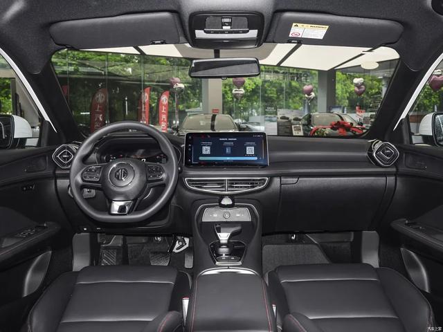 名爵MG5:6.59万起!名爵MG5、帝豪、轩逸你怎么选?