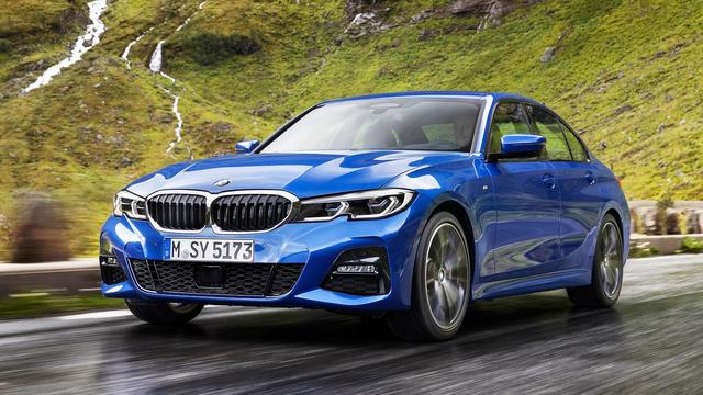 成龙代言三菱、胡歌代言CT6......粉丝:刷我的卡