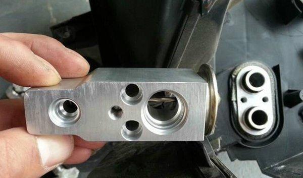 汽车空调低压高高压正常,原因以及解决方法