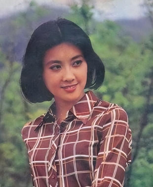 她是中国第一美女,经历过两段婚姻,72岁至今没有孩子