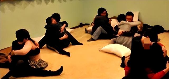 内蒙“白富美”名媛与7男子聚众淫乱,被抓大喊:他们全是我男友!