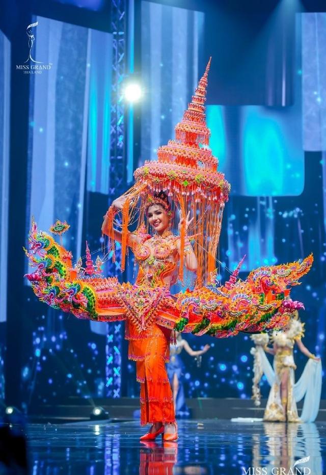 泰国选美,美女们的造型太有创意了,但是却美的让人移不开视线。