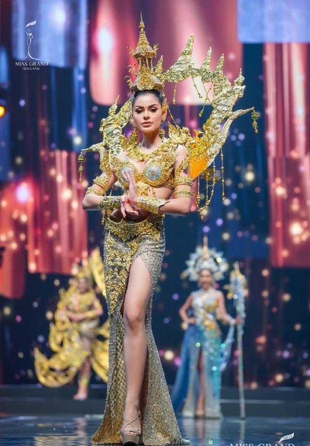 泰国选美,美女们的造型太有创意了,但是却美的让人移不开视线。