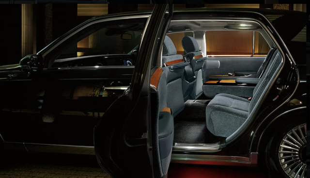 最贵丰田入华！这日本丰田近百万 比亚迪不香吗？