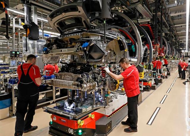 终于按捺不住了?美商务部强硬发声:应该禁止汽车用中国软硬件!