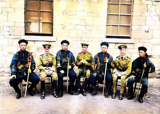 28张罕见图片,越南世界小姐比赛最受欢迎美女,乌克兰女兵