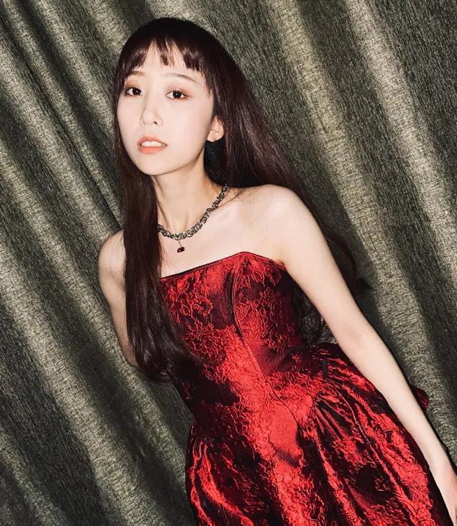 CBA总决赛有美女主播了,拜月宁颜值如何?一组照片揭开真相