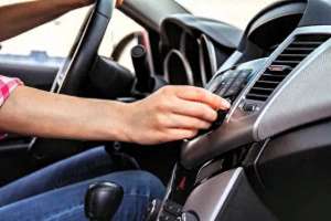 汽车打火开空调一小时多少油(须知：汽车开一小时空调，究竟能烧多少油？测试结果出来了)