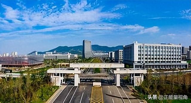 校园尤物!苏州科技大学校花肤白貌美,这才是黄金身材的真女神