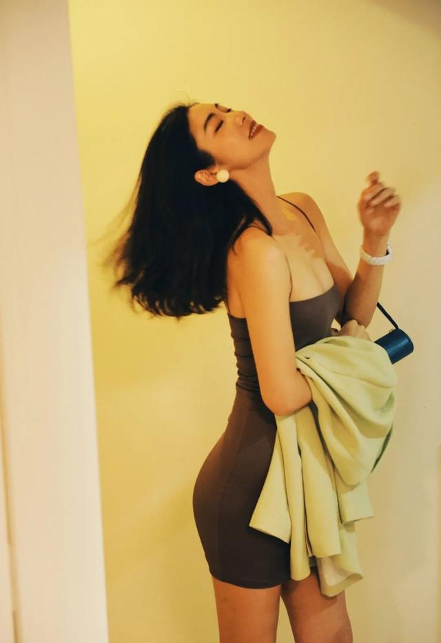 176cm的极致长腿女神有多性感?一张浴缸美照告诉你