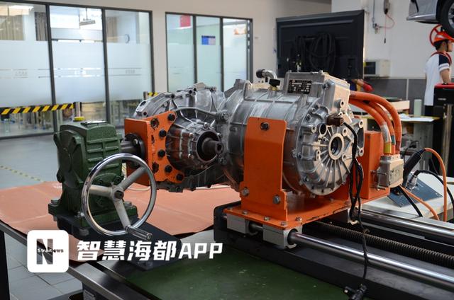 太抢手!福州新能源车汽修工成“香饽饽”