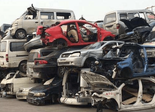 一辆汽车的寿命有多久,15年以上的车真的就不能开吗?