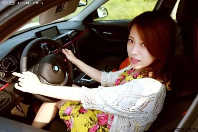 一颦一笑都是美,今夜她一定在你梦里