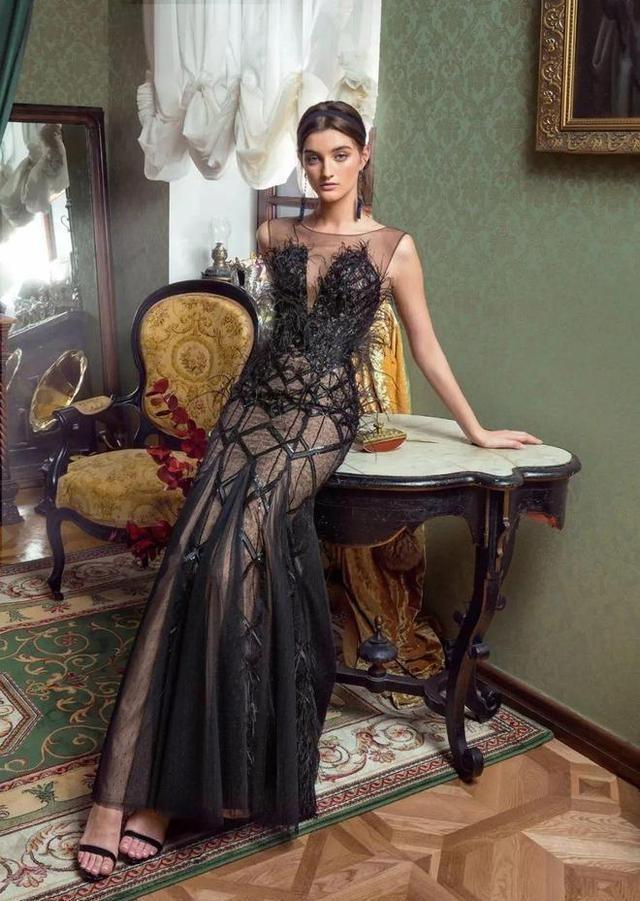 瑞士美女摄影师科夫蒂尼自拍人体私房照,绝美的光影艺术