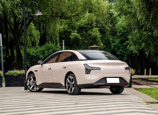 小鹏MONA能否成为救命稻草?风阻比小米SU7低了0.001,颜值不低