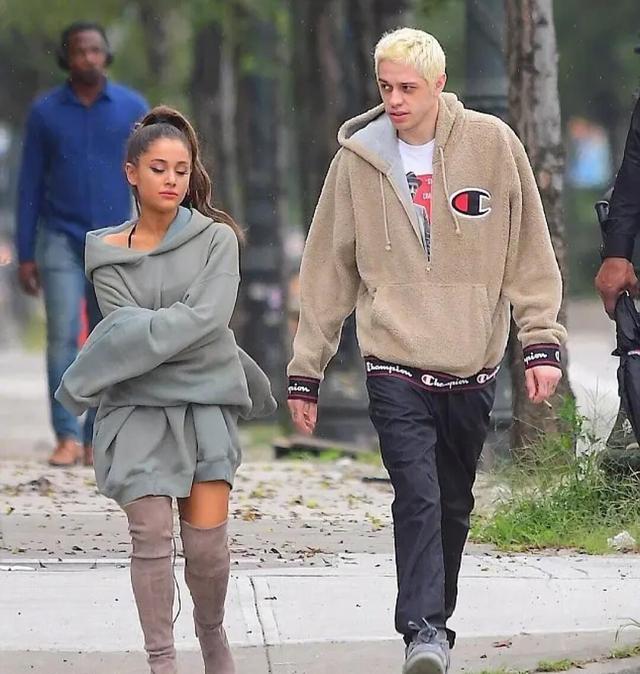 谁说小个子不能当辣妹!欧美小天后A妹身高157cm,照样美翻天