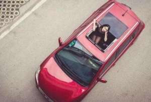 汽车天窗用途(“天窗”的作用你知道多少？你多久没开过天窗了？)