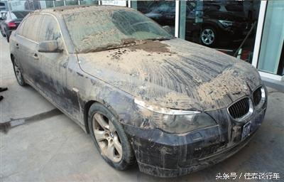 我的宝马车泡水了,我无所谓