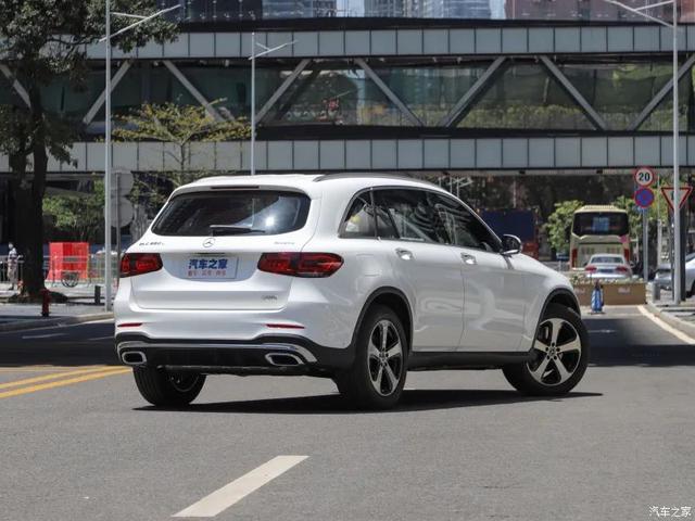奔驰GLC L:豪华品牌中型SUV,9AT+四驱+可变悬架!最高优惠10万