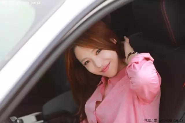 一颦一笑都是美,今夜她一定在你梦里