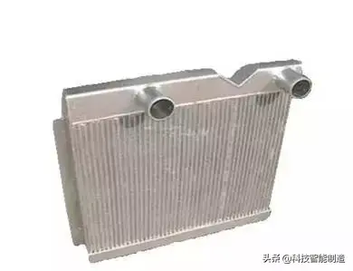 汽车发动机进气系统和排气系统图解,你都了解你汽车的发动机吗?