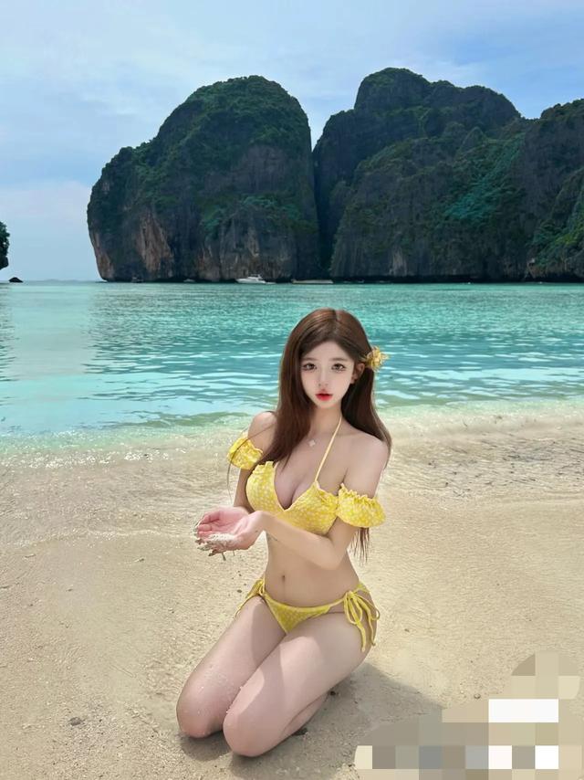 魅力无限大!黄色比基尼美女海滩写真