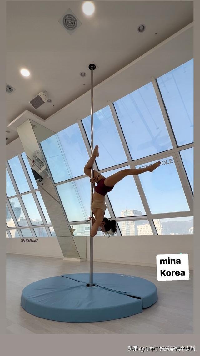 韩国52岁女星跳钢管舞曼妙性感身材引热议,网友:完全就是少女!