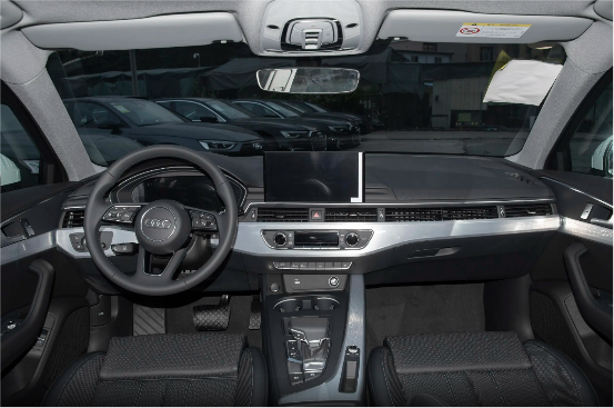 奥迪A4L:我都降到19万了,全系2.0T,为何你们还看宝马3系?